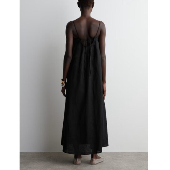 COS Pleated Linen Maxi Dress (Black) 2 - Picture 3 of 15